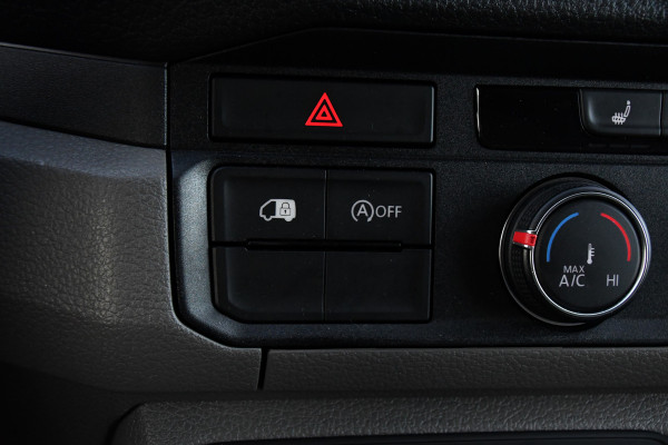 Volkswagen Crafter 35 2.0 TDI L3H2 Black Edition Camera, Carplay, Stoelverwarming, LED, Trekhaak, Sensoren, multimedia, Automaat, Uniek! Volkswagen Crafter 35 2.0 TDI L3H2 Black Edition Camera, Carplay, Stoelverwarming, LED, Trekhaak, Sensoren, multimedia, Automaat, Uniek!