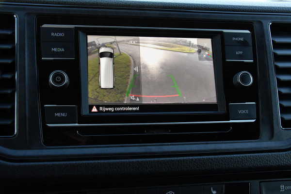 Volkswagen Crafter 35 2.0 TDI L3H2 Black Edition Camera, Carplay, Stoelverwarming, LED, Trekhaak, Sensoren, multimedia, Automaat, Uniek! Volkswagen Crafter 35 2.0 TDI L3H2 Black Edition Camera, Carplay, Stoelverwarming, LED, Trekhaak, Sensoren, multimedia, Automaat, Uniek!