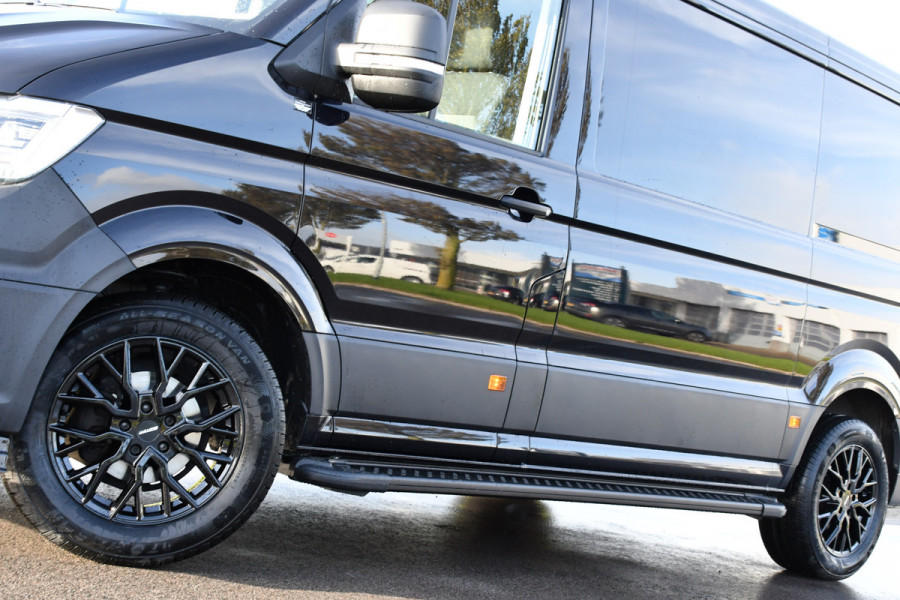 Volkswagen Crafter 35 2.0 TDI L3H2 Black Edition Camera, Carplay, Stoelverwarming, LED, Trekhaak, Sensoren, multimedia, Automaat, Uniek! Volkswagen Crafter 35 2.0 TDI L3H2 Black Edition Camera, Carplay, Stoelverwarming, LED, Trekhaak, Sensoren, multimedia, Automaat, Uniek!