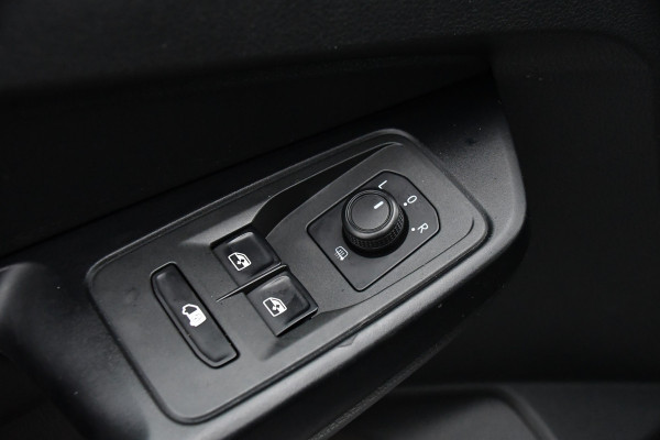 Volkswagen Caddy Cargo Maxi 2.0 TDI PB Edition Camera, Cruise, Carplay, 122PK, Automaat, Sensoren, Multimedia, UNIEK! Volkswagen Caddy Cargo Maxi 2.0 TDI PB Edition Camera, Cruise, Carplay, 122PK, Automaat, Sensoren, Multimedia, UNIEK!