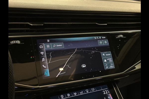 Audi Q8 50 TDI quattro|SQ8|PANO|FULL OPTIONS!! Audi Q8 50 TDI quattro|SQ8|PANO|FULL OPTIONS!!