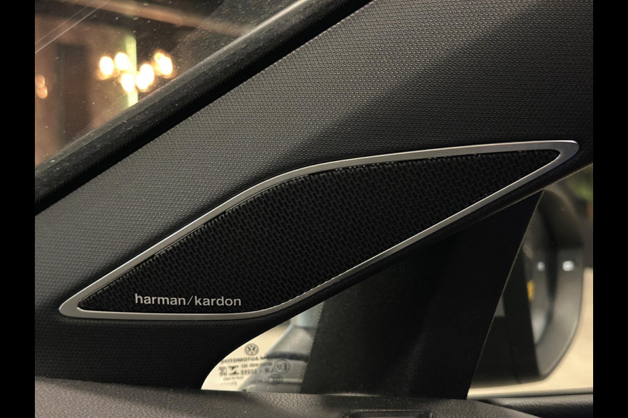 Volkswagen Golf 2.0 TSI R 4Motion|PANO|HEAD UP|BOMVOL! Volkswagen Golf 2.0 TSI R 4Motion|PANO|HEAD UP|BOMVOL!