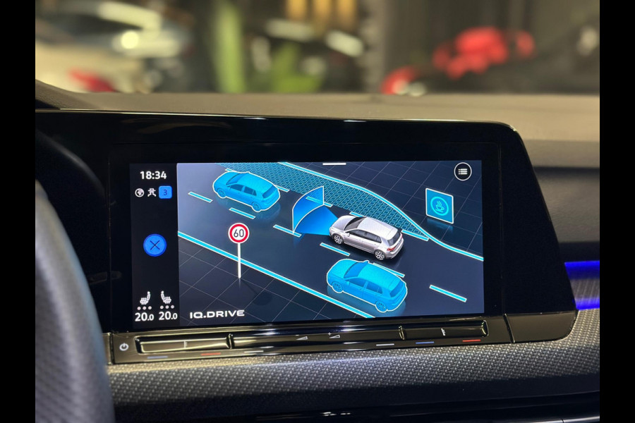 Volkswagen Golf 2.0 TSI R 4Motion|PANO|HEAD UP|BOMVOL! Volkswagen Golf 2.0 TSI R 4Motion|PANO|HEAD UP|BOMVOL!