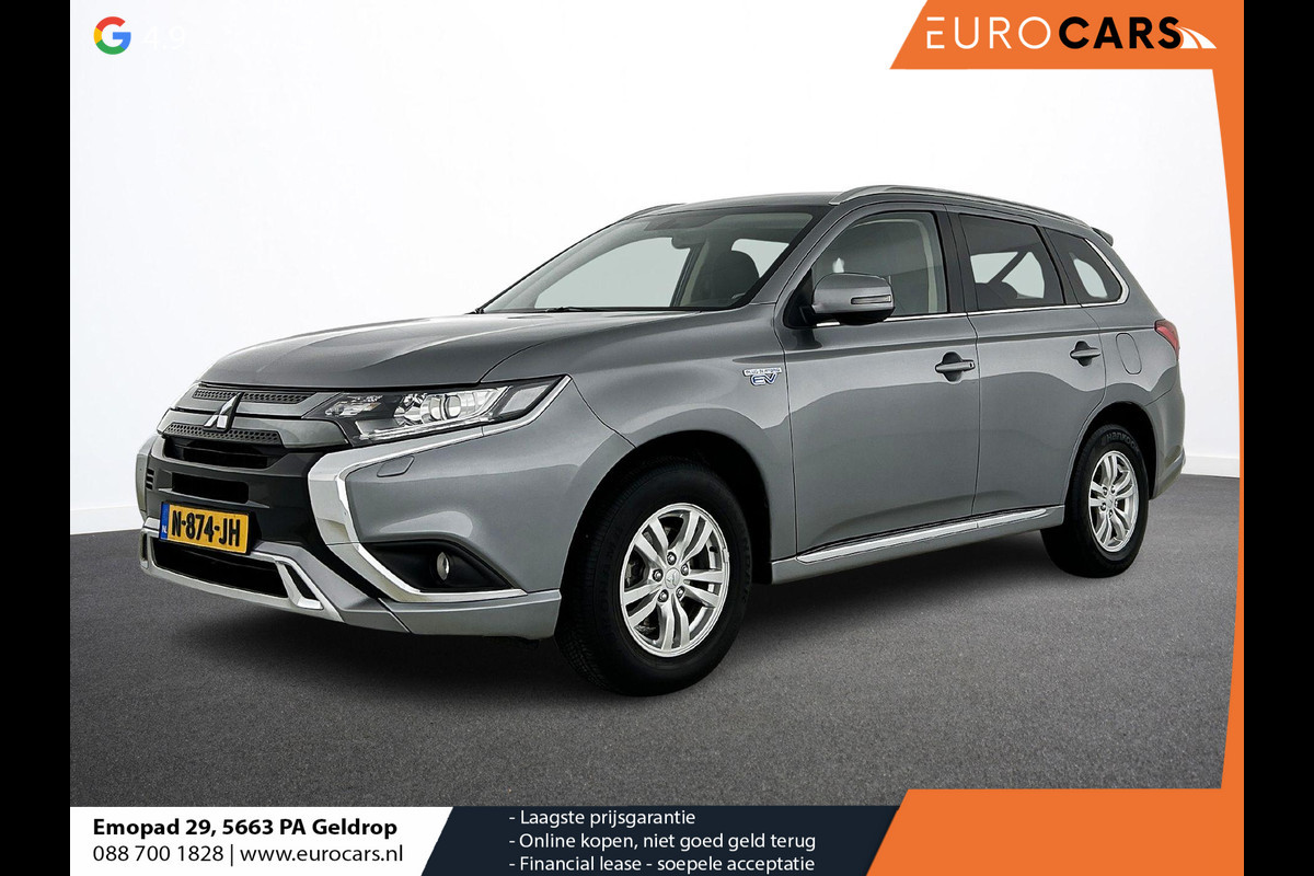 Mitsubishi Outlander 2.4 PHEV 165kW Pure Auto. Trekhaak Navigatie Apple Carplay/Android Auto Camera Parkeersensoren Cruise Control Stoelverwarming Climate Control Lichtmetalen velgen Getinte ramen Mitsubishi Outlander 2.4 PHEV 165kW Pure Auto. Trekhaak Navigatie Apple Carplay/Android Auto Camera Parkeersensoren Cruise Control Stoelverwarming Climate Control Lichtmetalen velgen Getinte ramen