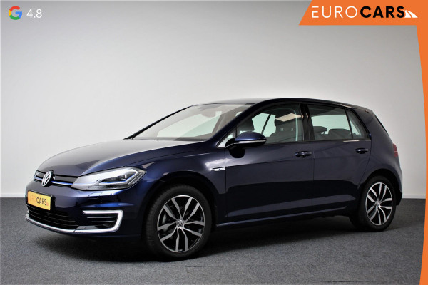 Volkswagen e-Golf Edition | Navigatie | Digitale Cockpit | Apple Carplay/Android Auto | Bluetooth | Cruise control adaptive | Lichtmetalen Velgen 17" | Camera | Parkeer sensoren | Stoelverwarming