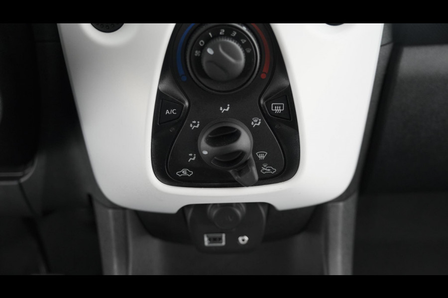 Citroën C1 1.0 VTi Airscape Feel | Vouwdak | Camera | Apple Carplay | DAB+ Citroën C1 1.0 VTi Airscape Feel | Vouwdak | Camera | Apple Carplay | DAB+