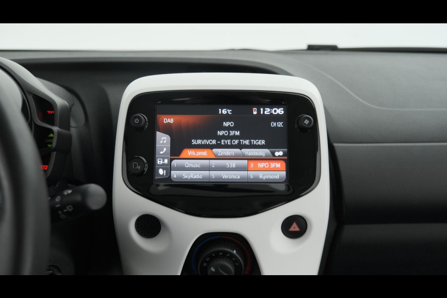 Citroën C1 1.0 VTi Airscape Feel | Vouwdak | Camera | Apple Carplay | DAB+ Citroën C1 1.0 VTi Airscape Feel | Vouwdak | Camera | Apple Carplay | DAB+