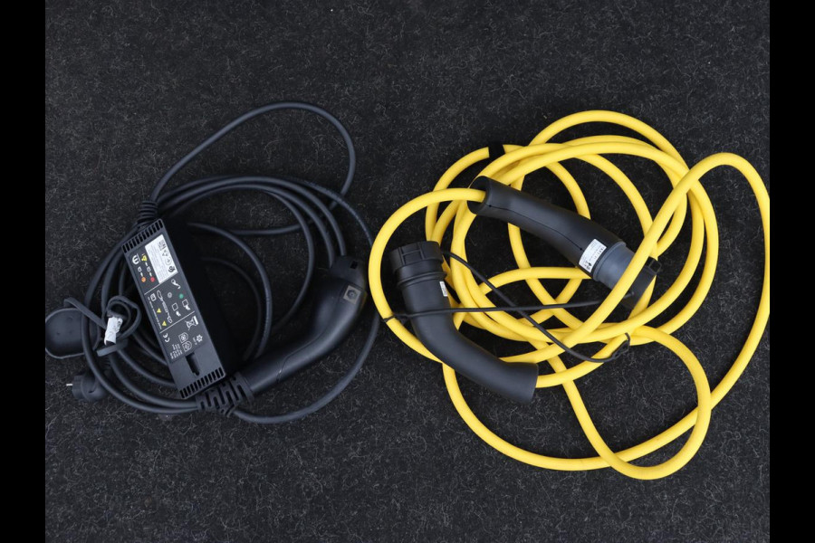 Jeep Compass 4xe 240 Plug-in Hybrid Electric Upland | Stoel & stuurverwarming | Adaptive cruise | Camera | Half leder | Carplay | Navigatie | Keyless | Full LED | Digital Cockpit | PHEV | Plug In Jeep Compass 4xe 240 Plug-in Hybrid Electric Upland | Stoel & stuurverwarming | Adaptive cruise | Camera | Half leder | Carplay | Navigatie | Keyless | Full LED | Digital Cockpit | PHEV | Plug In