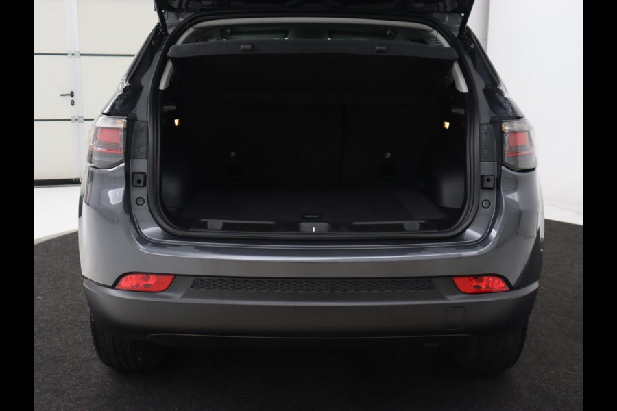 Jeep Compass 4xe 240 Plug-in Hybrid Electric Upland | Stoel & stuurverwarming | Adaptive cruise | Camera | Half leder | Carplay | Navigatie | Keyless | Full LED | Digital Cockpit | PHEV | Plug In Jeep Compass 4xe 240 Plug-in Hybrid Electric Upland | Stoel & stuurverwarming | Adaptive cruise | Camera | Half leder | Carplay | Navigatie | Keyless | Full LED | Digital Cockpit | PHEV | Plug In