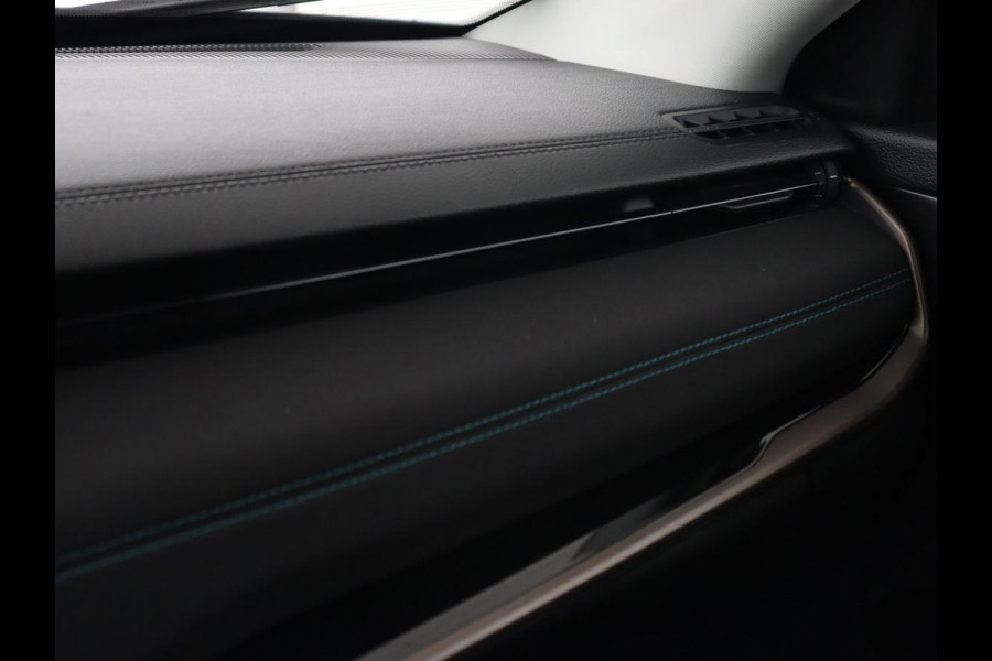 Jeep Compass 4xe 240 Plug-in Hybrid Electric Upland | Stoel & stuurverwarming | Adaptive cruise | Camera | Half leder | Carplay | Navigatie | Keyless | Full LED | Digital Cockpit | PHEV | Plug In Jeep Compass 4xe 240 Plug-in Hybrid Electric Upland | Stoel & stuurverwarming | Adaptive cruise | Camera | Half leder | Carplay | Navigatie | Keyless | Full LED | Digital Cockpit | PHEV | Plug In