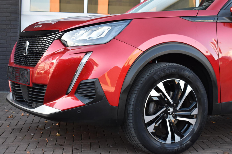 Peugeot 2008 1.2 PureTech 130PK Allure Pack | Carplay | Camera | 3D Dashb. | Stoelverw. | Incl. garantie Peugeot 2008 1.2 PureTech 130PK Allure Pack | Carplay | Camera | 3D Dashb. | Stoelverw. | Incl. garantie
