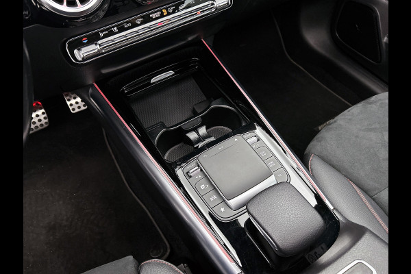 Mercedes-Benz B-Klasse 180 Business Solution AMG | SFEER | PANO | NL-AUTO | STOELVERW | CARPLAY | ACHTERCAM |ETC