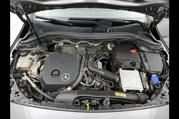 Mercedes-Benz B-Klasse 180 Business Solution AMG | SFEER | PANO | NL-AUTO | STOELVERW | CARPLAY | ACHTERCAM |ETC