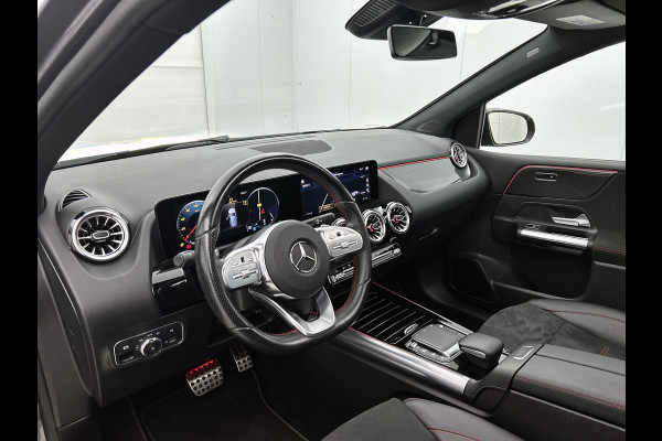Mercedes-Benz B-Klasse 180 Business Solution AMG | SFEER | PANO | NL-AUTO | STOELVERW | CARPLAY | ACHTERCAM |ETC
