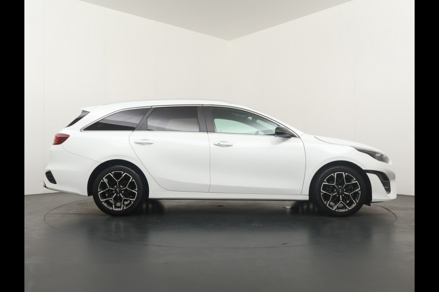 Kia Ceed Sportswagon 1.5 T-GDi GT-Line Automaat - Stoel-/Stuurverwarming - Apple Carplay/Android Auto - Elektrisch bedienbare Achterklep - Schuif-/Kanteldak - - Fabrieksgarantie tot 2030