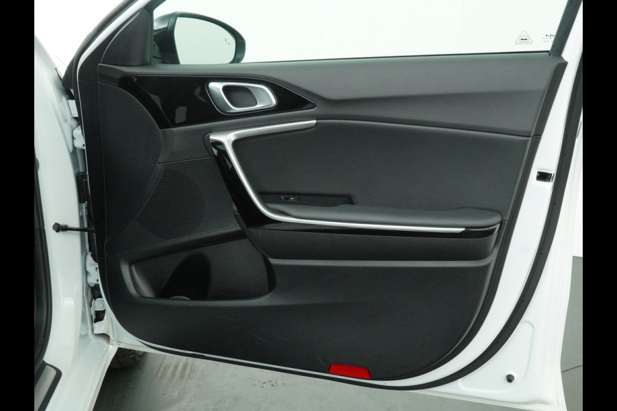 Kia Ceed Sportswagon 1.5 T-GDi GT-Line Automaat - Stoel-/Stuurverwarming - Apple Carplay/Android Auto - Elektrisch bedienbare Achterklep - Schuif-/Kanteldak - - Fabrieksgarantie tot 2030