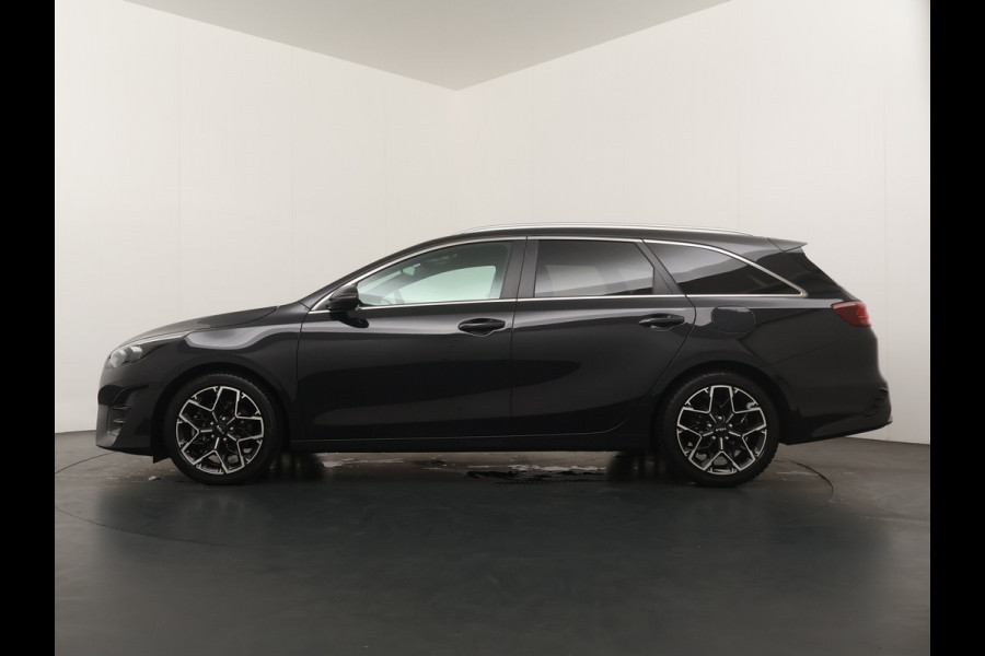Kia Ceed Sportswagon Automaat 1.5 T-GDi GT-Line Automaat - Automatische achterklep - Schuif/Kantel dak - Apple Carplay/Android Auto - Adaptive cruise control - Keyless entry - Fabrieksgarantie t/m 30-06-2030