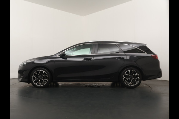 Kia Ceed Sportswagon Automaat 1.5 T-GDi GT-Line Automaat - Automatische achterklep - Schuif/Kantel dak - Apple Carplay/Android Auto - Adaptive cruise control - Keyless entry - Fabrieksgarantie t/m 30-06-2030