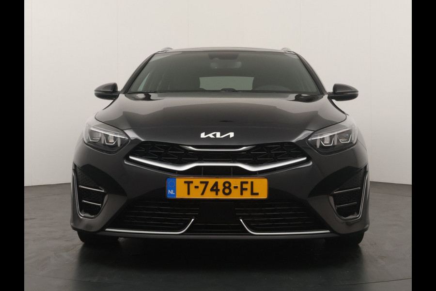 Kia Ceed Sportswagon Automaat 1.5 T-GDi GT-Line Automaat - Automatische achterklep - Schuif/Kantel dak - Apple Carplay/Android Auto - Adaptive cruise control - Keyless entry - Fabrieksgarantie t/m 30-06-2030