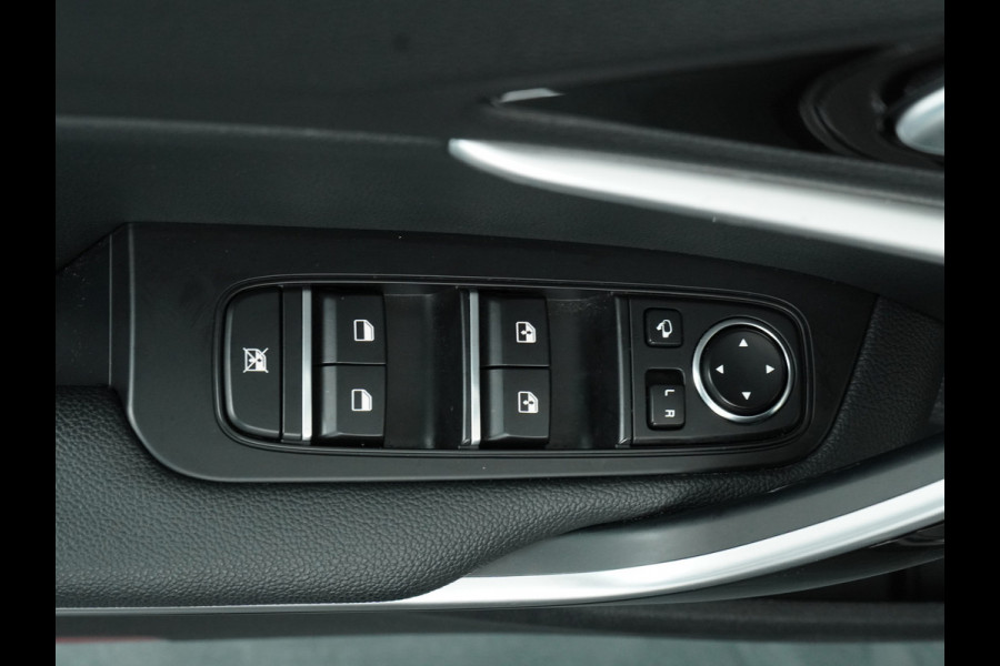 Kia Ceed Sportswagon Automaat 1.5 T-GDi GT-Line Automaat - Automatische achterklep - Schuif/Kantel dak - Apple Carplay/Android Auto - Adaptive cruise control - Keyless entry - Fabrieksgarantie t/m 30-06-2030