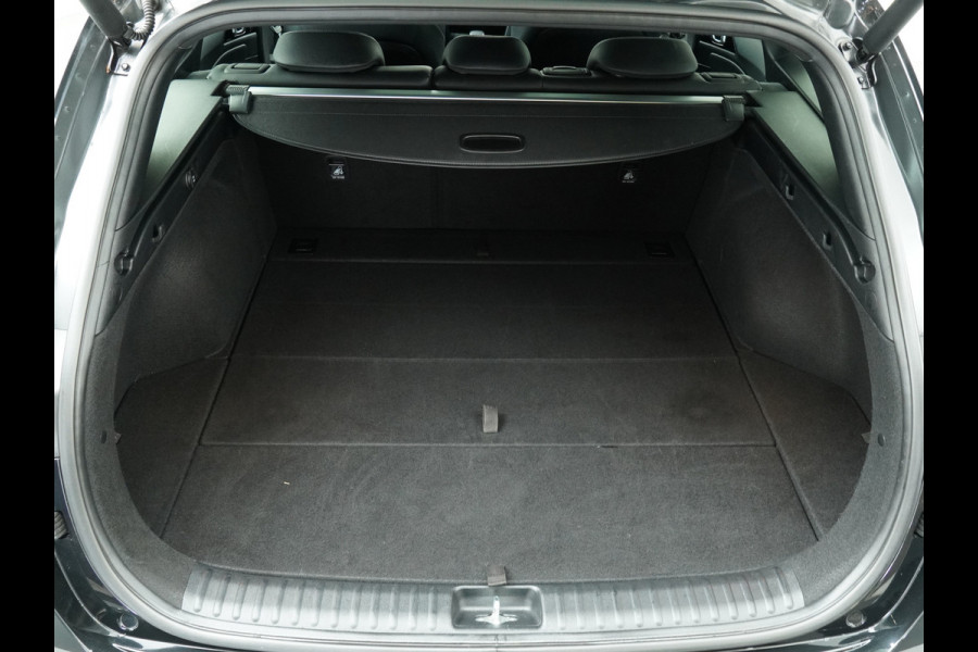 Kia Ceed Sportswagon Automaat 1.5 T-GDi GT-Line Automaat - Automatische achterklep - Schuif/Kantel dak - Apple Carplay/Android Auto - Adaptive cruise control - Keyless entry - Fabrieksgarantie t/m 30-06-2030