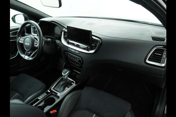 Kia Ceed Sportswagon Automaat 1.5 T-GDi GT-Line Automaat - Automatische achterklep - Schuif/Kantel dak - Apple Carplay/Android Auto - Adaptive cruise control - Keyless entry - Fabrieksgarantie t/m 30-06-2030