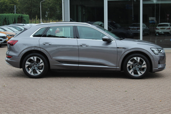 Audi e-tron e-tron 50 quattro Launch edition plus 71 kWh / Panoramadak / Luchtvering / ACC / Virtual Cockpit / 20'' / Navigatie / Leder