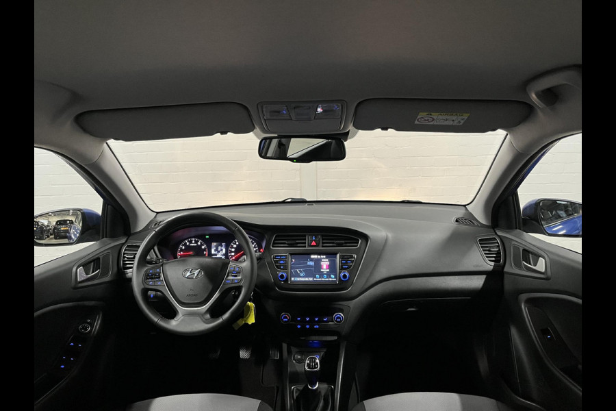 Hyundai i20 1.0 T-GDI Comfort Apple Carplay/Android auto | Cruise control | Camera | Parkeersensoren achter | Origineel NL | Hyundai i20 1.0 T-GDI Comfort Apple Carplay/Android auto | Cruise control | Camera | Parkeersensoren achter | Origineel NL |