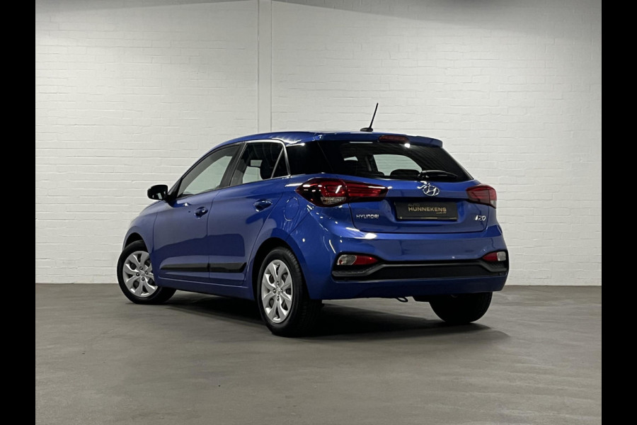Hyundai i20 1.0 T-GDI Comfort Apple Carplay/Android auto | Cruise control | Camera | Parkeersensoren achter | Origineel NL | Hyundai i20 1.0 T-GDI Comfort Apple Carplay/Android auto | Cruise control | Camera | Parkeersensoren achter | Origineel NL |