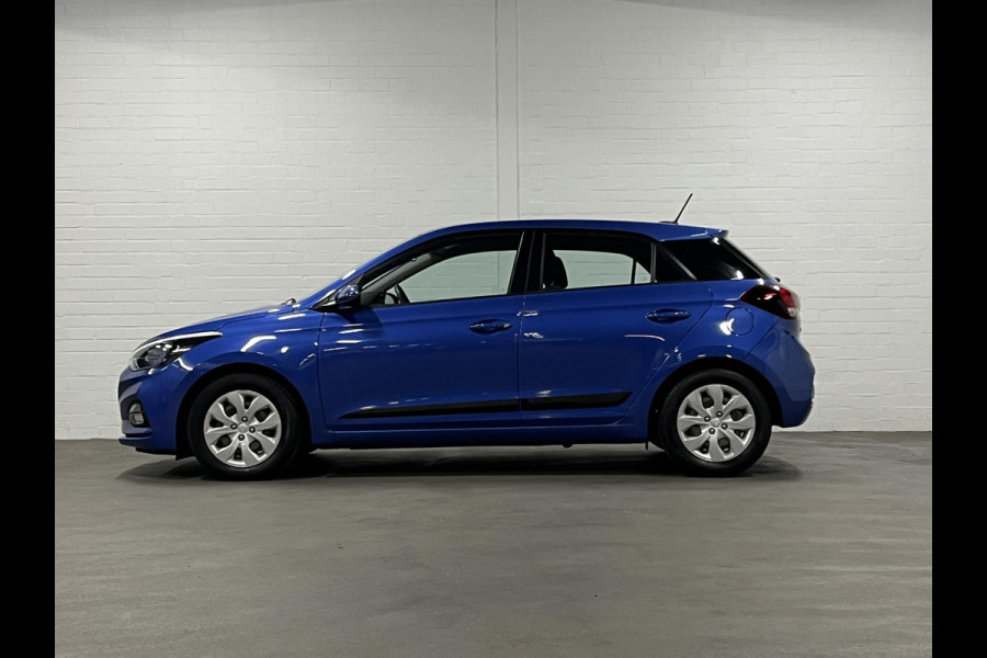 Hyundai i20 1.0 T-GDI Comfort Apple Carplay/Android auto | Cruise control | Camera | Parkeersensoren achter | Origineel NL | Hyundai i20 1.0 T-GDI Comfort Apple Carplay/Android auto | Cruise control | Camera | Parkeersensoren achter | Origineel NL |