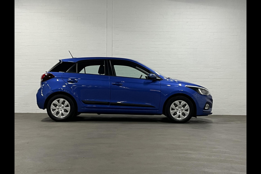 Hyundai i20 1.0 T-GDI Comfort Apple Carplay/Android auto | Cruise control | Camera | Parkeersensoren achter | Origineel NL | Hyundai i20 1.0 T-GDI Comfort Apple Carplay/Android auto | Cruise control | Camera | Parkeersensoren achter | Origineel NL |