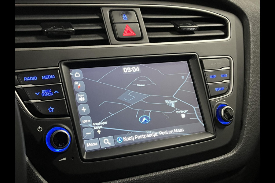 Hyundai i20 1.0 T-GDI Comfort Apple Carplay/Android auto | Cruise control | Camera | Parkeersensoren achter | Origineel NL | Hyundai i20 1.0 T-GDI Comfort Apple Carplay/Android auto | Cruise control | Camera | Parkeersensoren achter | Origineel NL |