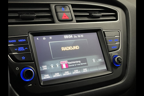 Hyundai i20 1.0 T-GDI Comfort Apple Carplay/Android auto | Cruise control | Camera | Parkeersensoren achter | Origineel NL | Hyundai i20 1.0 T-GDI Comfort Apple Carplay/Android auto | Cruise control | Camera | Parkeersensoren achter | Origineel NL |