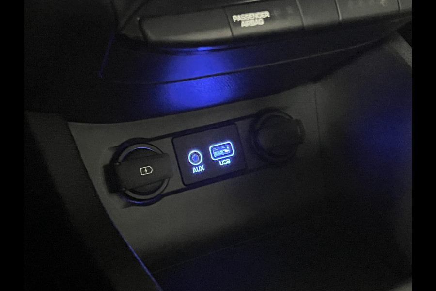 Hyundai i20 1.0 T-GDI Comfort Apple Carplay/Android auto | Cruise control | Camera | Parkeersensoren achter | Origineel NL | Hyundai i20 1.0 T-GDI Comfort Apple Carplay/Android auto | Cruise control | Camera | Parkeersensoren achter | Origineel NL |