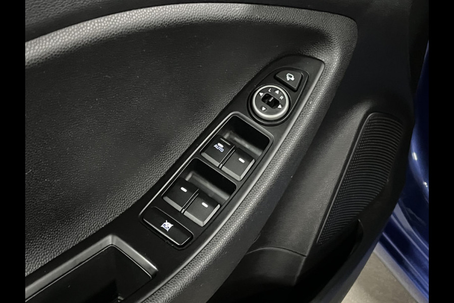 Hyundai i20 1.0 T-GDI Comfort Apple Carplay/Android auto | Cruise control | Camera | Parkeersensoren achter | Origineel NL | Hyundai i20 1.0 T-GDI Comfort Apple Carplay/Android auto | Cruise control | Camera | Parkeersensoren achter | Origineel NL |