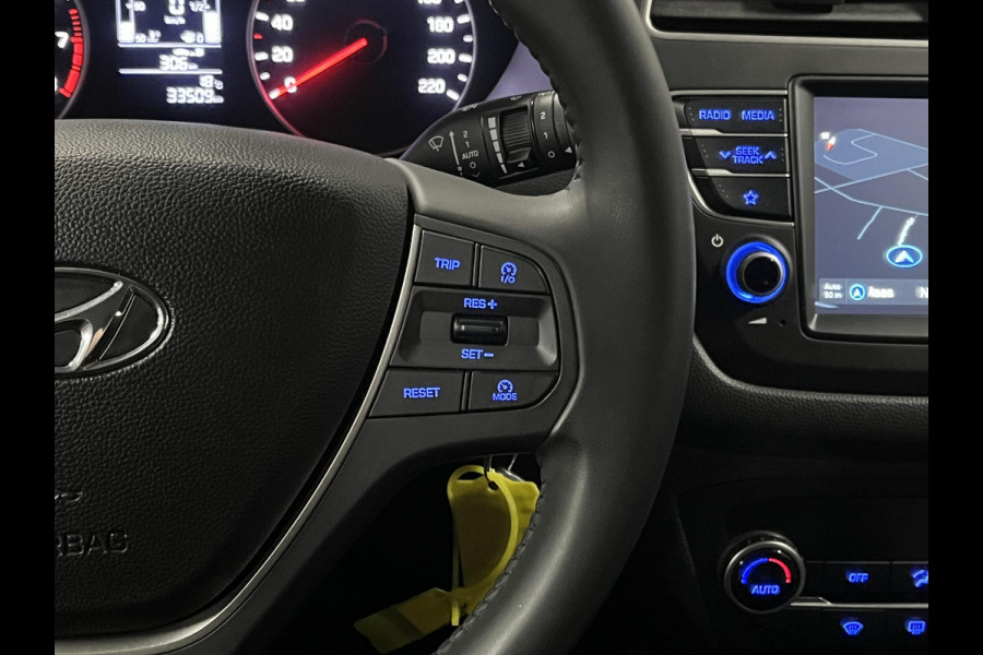 Hyundai i20 1.0 T-GDI Comfort Apple Carplay/Android auto | Cruise control | Camera | Parkeersensoren achter | Origineel NL | Hyundai i20 1.0 T-GDI Comfort Apple Carplay/Android auto | Cruise control | Camera | Parkeersensoren achter | Origineel NL |