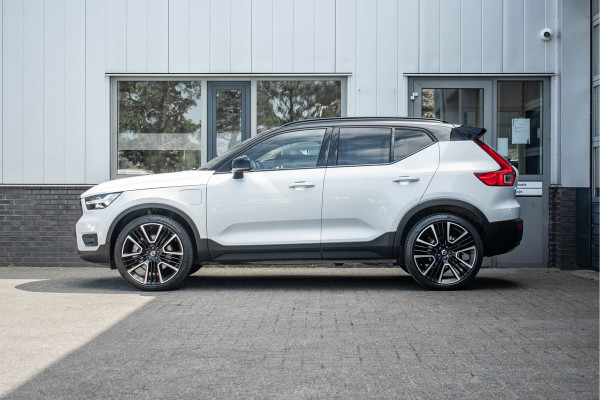 Volvo XC40 1.5 T5 Recharge R-Design | Pano | Trekhaak Volvo XC40 1.5 T5 Recharge R-Design | Pano | Trekhaak