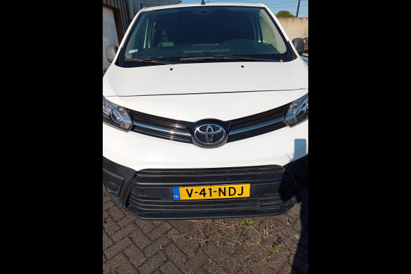 Toyota ProAce Worker 1.5 D-4D Cool Comfort Damages on the exterior ,rondom beschadigingen. NIEUWE APK  UBERTRAGUNG MIT NEUE TUV / ITV / APK Toyota ProAce Worker 1.5 D-4D Cool Comfort Damages on the exterior ,rondom beschadigingen. NIEUWE APK  UBERTRAGUNG MIT NEUE TUV / ITV / APK