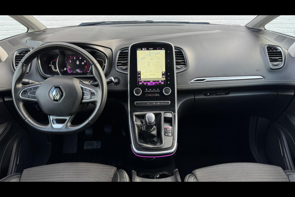 Renault Scénic 1.3 TCe Intens Climate control Cruise control Navigatie Apple Android Parkeersensoren plus camera Dodehoekdetectie Renault Scénic 1.3 TCe Intens Climate control Cruise control Navigatie Apple Android Parkeersensoren plus camera Dodehoekdetectie