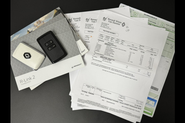 Renault Scénic 1.3 TCe Intens Climate control Cruise control Navigatie Apple Android Parkeersensoren plus camera Dodehoekdetectie Renault Scénic 1.3 TCe Intens Climate control Cruise control Navigatie Apple Android Parkeersensoren plus camera Dodehoekdetectie