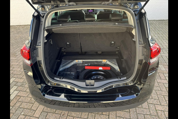 Renault Scénic 1.3 TCe Intens Climate control Cruise control Navigatie Apple Android Parkeersensoren plus camera Dodehoekdetectie Renault Scénic 1.3 TCe Intens Climate control Cruise control Navigatie Apple Android Parkeersensoren plus camera Dodehoekdetectie