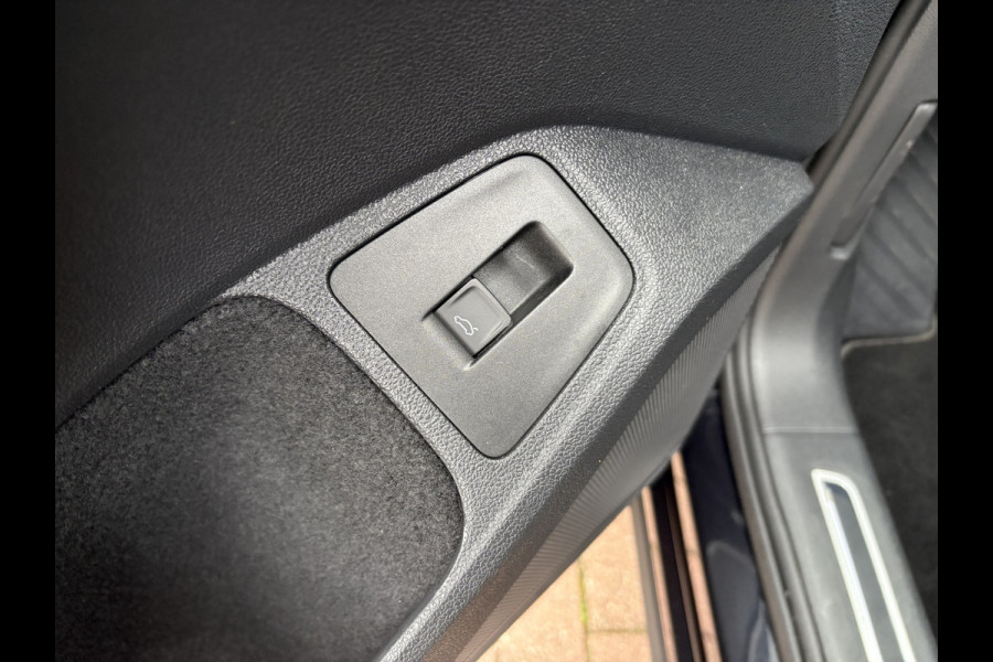 Seat Tarraco 1.5 TSI DSG Xcellence SCHUIFDAK/BEATS/LEDER/DODEHOEK/20INCH Seat Tarraco 1.5 TSI DSG Xcellence SCHUIFDAK/BEATS/LEDER/DODEHOEK/20INCH