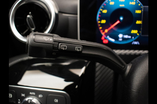 Mercedes-Benz A-Klasse 200 Business Sport (STERRENHEMEL,APPLE CARPLAY,NAVI,SPORTSTOELEN,STOELVERWARMING,CAMERA,LED,GETINT,PDC) Mercedes-Benz A-Klasse 200 Business Sport (STERRENHEMEL,APPLE CARPLAY,NAVI,SPORTSTOELEN,STOELVERWARMING,CAMERA,LED,GETINT,PDC)