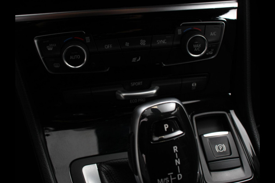 BMW 2 Serie Gran Tourer 218i Automaat 7p. Corporate Lease Executive 7p | Cruise control | Lichtmetalen velgen | Navigatie | Parkeersensoren achter | Radio | LED BMW 2 Serie Gran Tourer 218i Automaat 7p. Corporate Lease Executive 7p | Cruise control | Lichtmetalen velgen | Navigatie | Parkeersensoren achter | Radio | LED