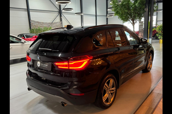 BMW X1 XDrive20i Executive Garantie Camera StoelVW Elek Achterklep PDC Cruise Navi Clima Led Lane All Season Rijklaar