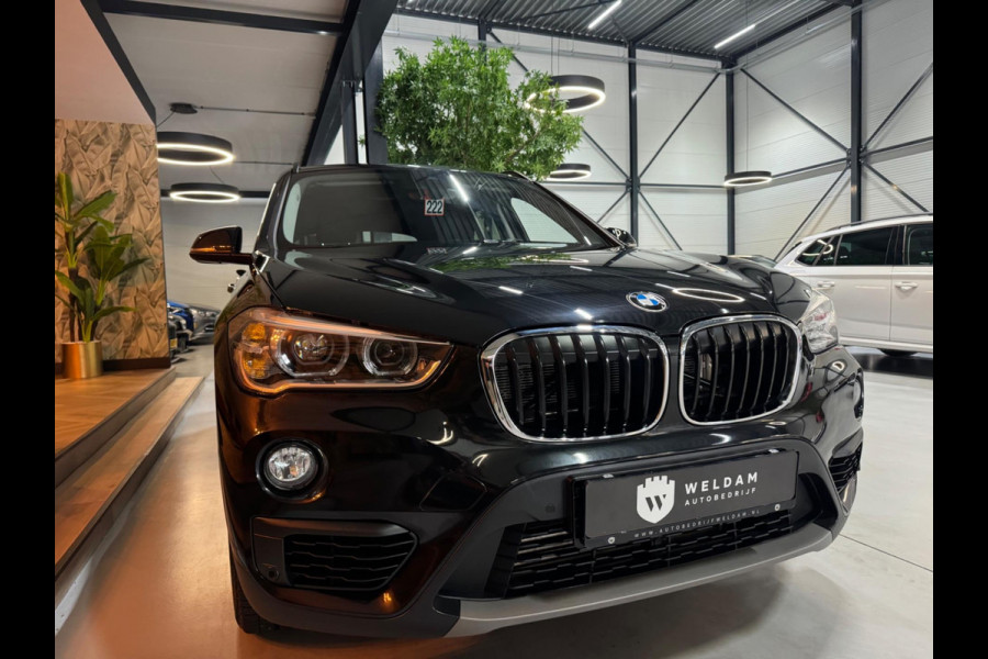 BMW X1 XDrive20i Executive Garantie Camera StoelVW Elek Achterklep PDC Cruise Navi Clima Led Lane All Season Rijklaar