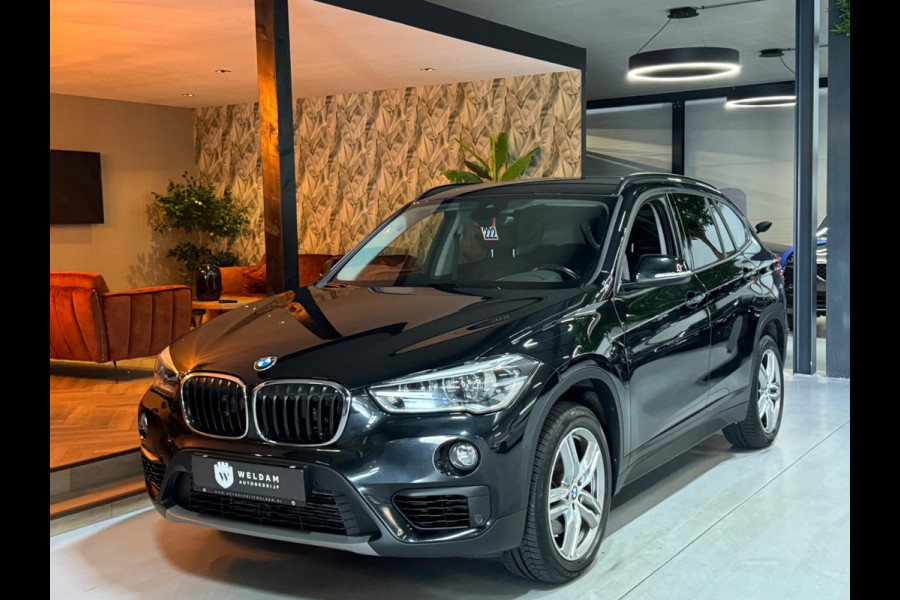 BMW X1 XDrive20i Executive Garantie Camera StoelVW Elek Achterklep PDC Cruise Navi Clima Led Lane All Season Rijklaar