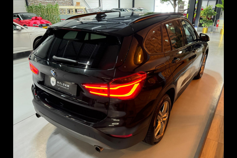 BMW X1 XDrive20i Executive Garantie Camera StoelVW Elek Achterklep PDC Cruise Navi Clima Led Lane All Season Rijklaar