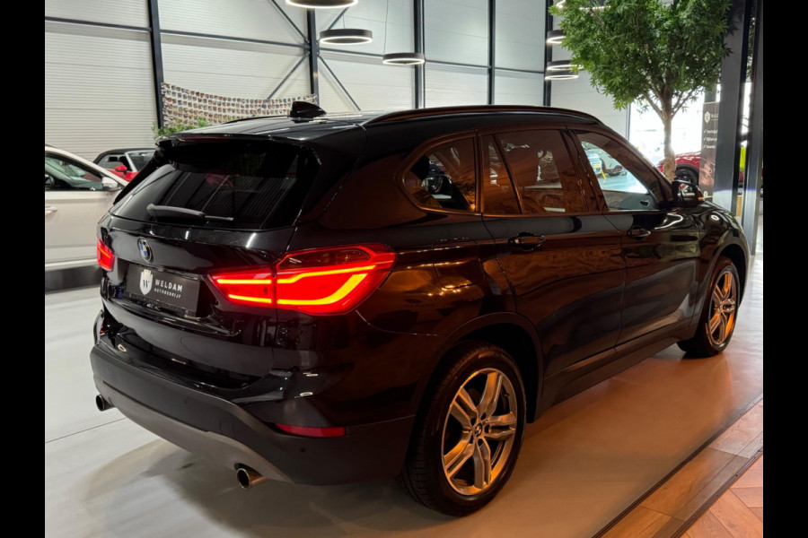 BMW X1 XDrive20i Executive Garantie Camera StoelVW Elek Achterklep PDC Cruise Navi Clima Led Lane All Season Rijklaar