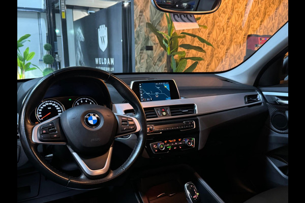 BMW X1 XDrive20i Executive Garantie Camera StoelVW Elek Achterklep PDC Cruise Navi Clima Led Lane All Season Rijklaar